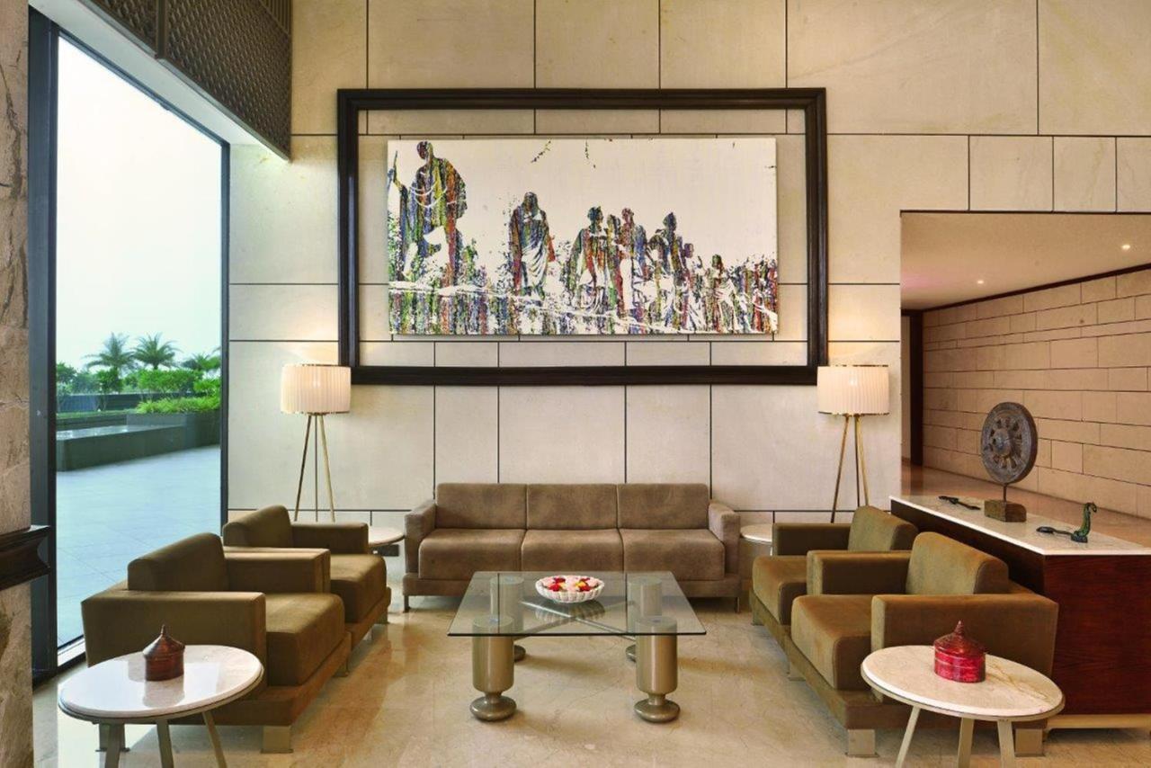 Gift City Club, A Member Of Radisson Individuals Gandhinagar Ngoại thất bức ảnh