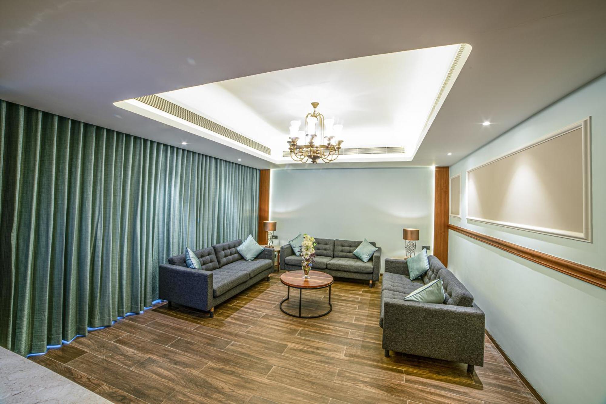 Gift City Club, A Member Of Radisson Individuals Gandhinagar Ngoại thất bức ảnh