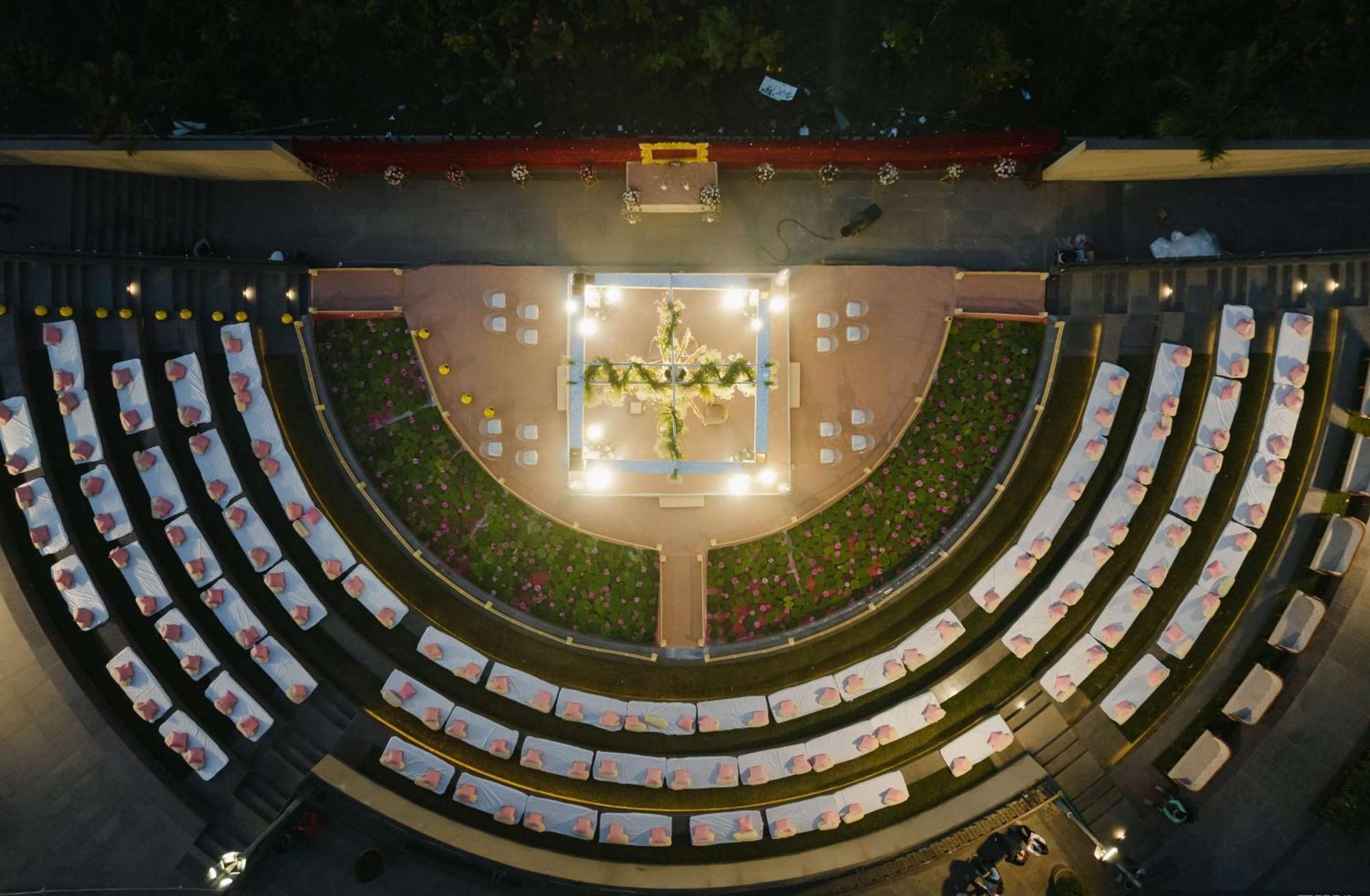 Gift City Club, A Member Of Radisson Individuals Gandhinagar Ngoại thất bức ảnh